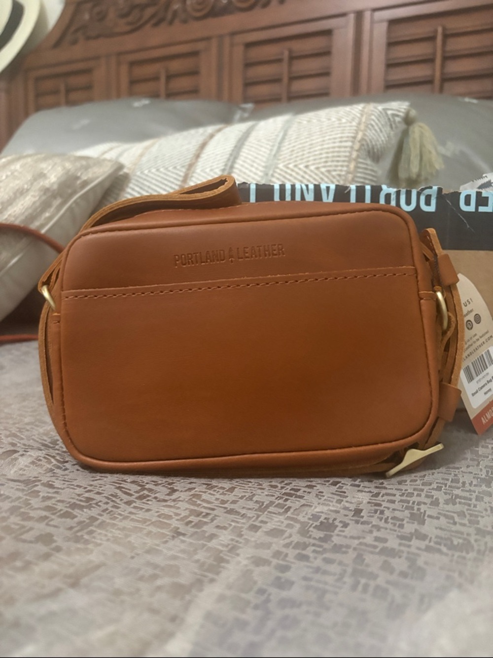 Portland Leather Almost Perfect Honey Crossbody Camera Bag - Picture 2 of 5